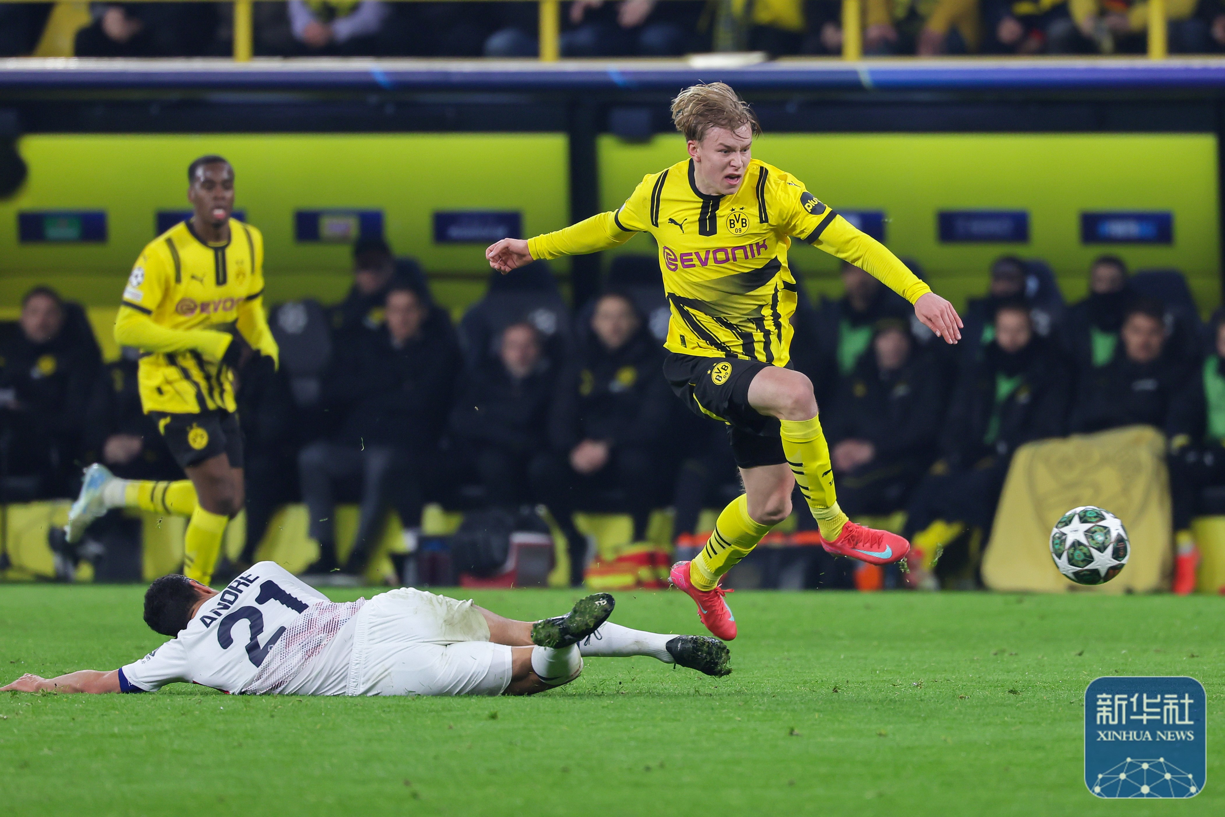 关于多特蒙德大胜,欧冠征程更上一层楼的信息 关于多特蒙德大胜,欧冠征程更上一层楼的信息