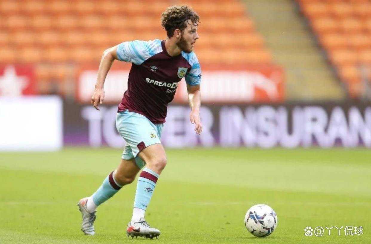 沃特福德客场大胜,士气高涨迎战下一场 沃特福德客场大胜,士气高涨迎战下一场