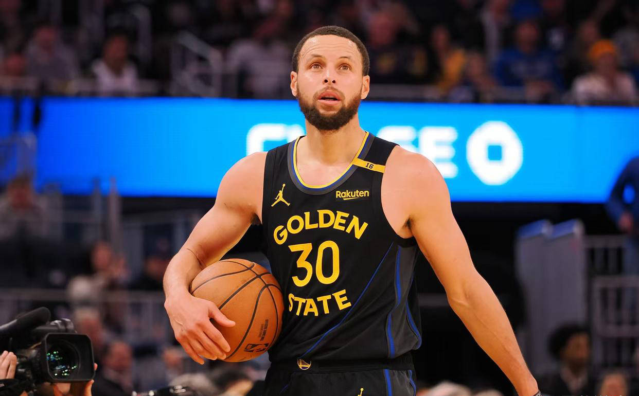 勇士再次惨败,库里心情沉重 勇士再次惨败,库里心情沉重