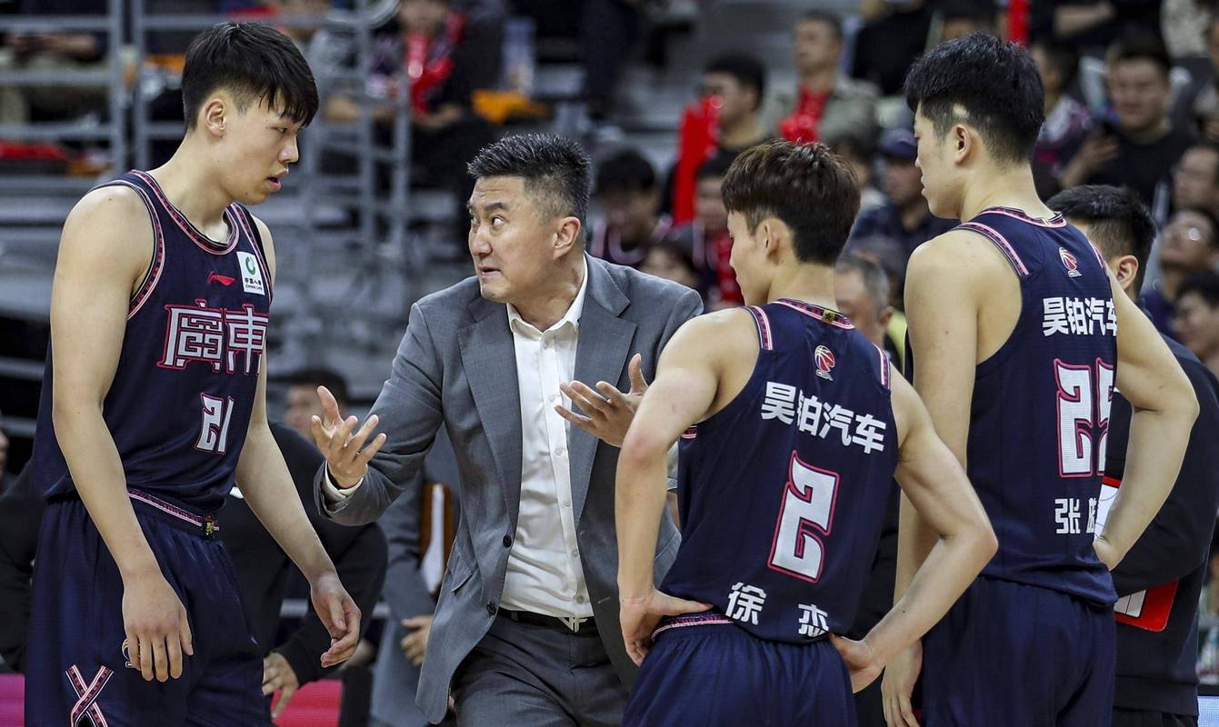 惊心绝杀情绪激荡,球队实至名归入决赛的简单介绍 惊心绝杀情绪激荡,球队实至名归入决赛的简单介绍