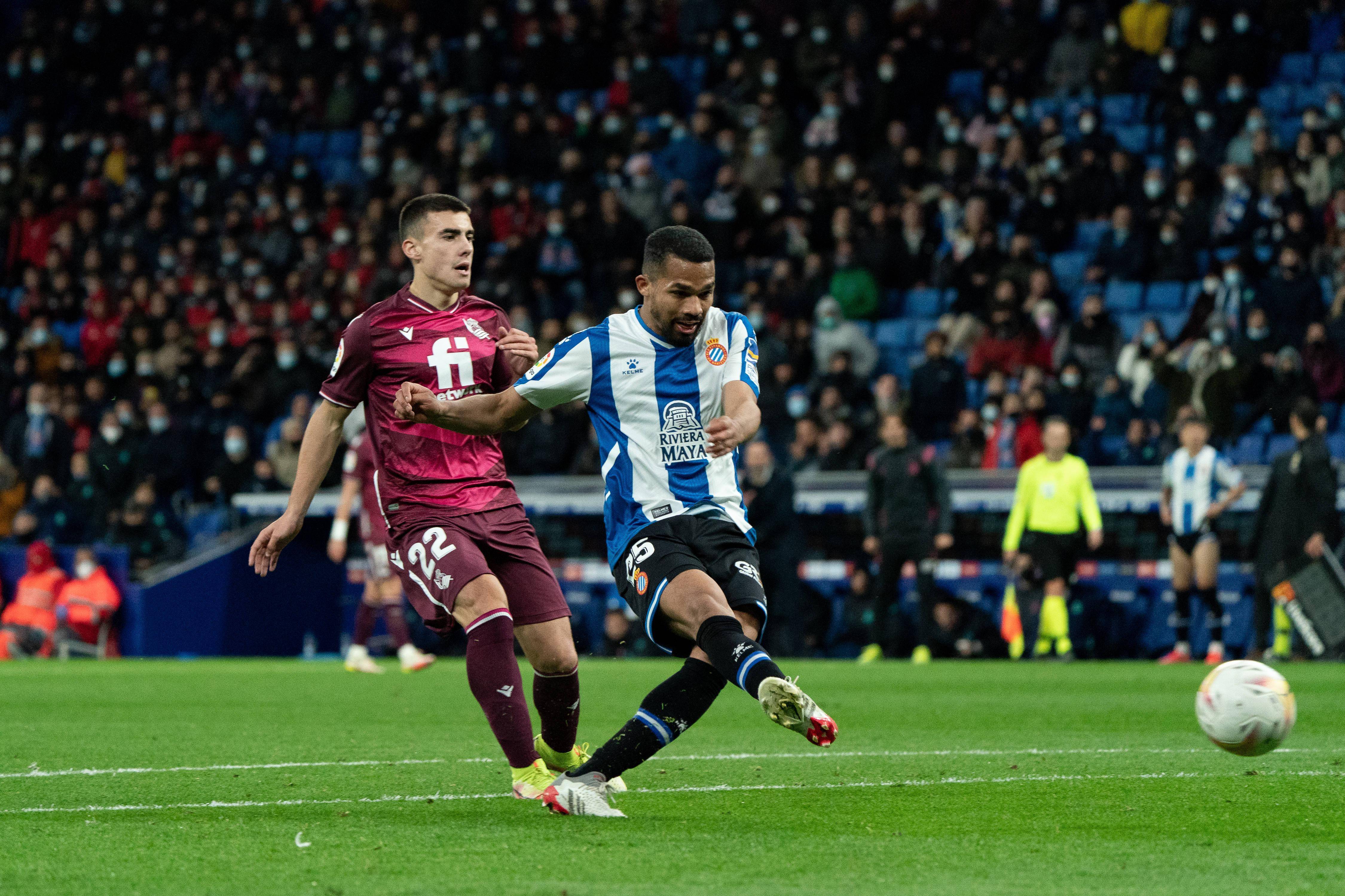 开云体育官网入口-关于西班牙篮球联赛激烈角逐，年轻新秀崭露头角的信息