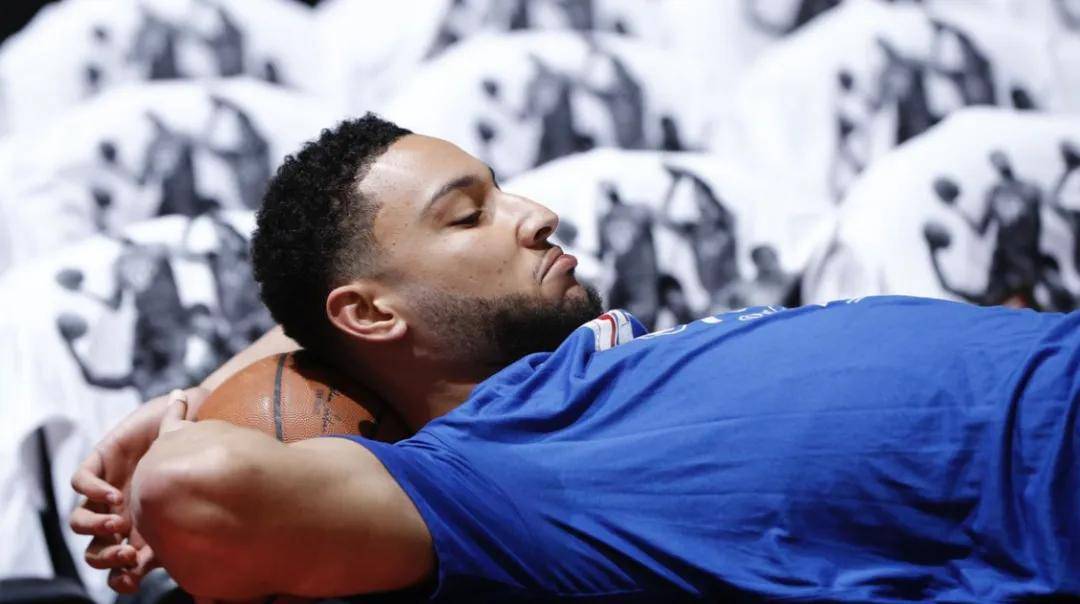 76人险胜奇才,西蒙斯关键时刻发威!的简单介绍 76人险胜奇才,西蒙斯关键时刻发威!的简单介绍