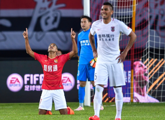 恒大连败积分榜下滑,卫冕难度加大的简单介绍 恒大连败积分榜下滑,卫冕难度加大的简单介绍