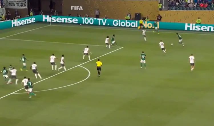 切尔西前锋传射破门,成为球队当家得分手 切尔西前锋传射破门,成为球队当家得分手