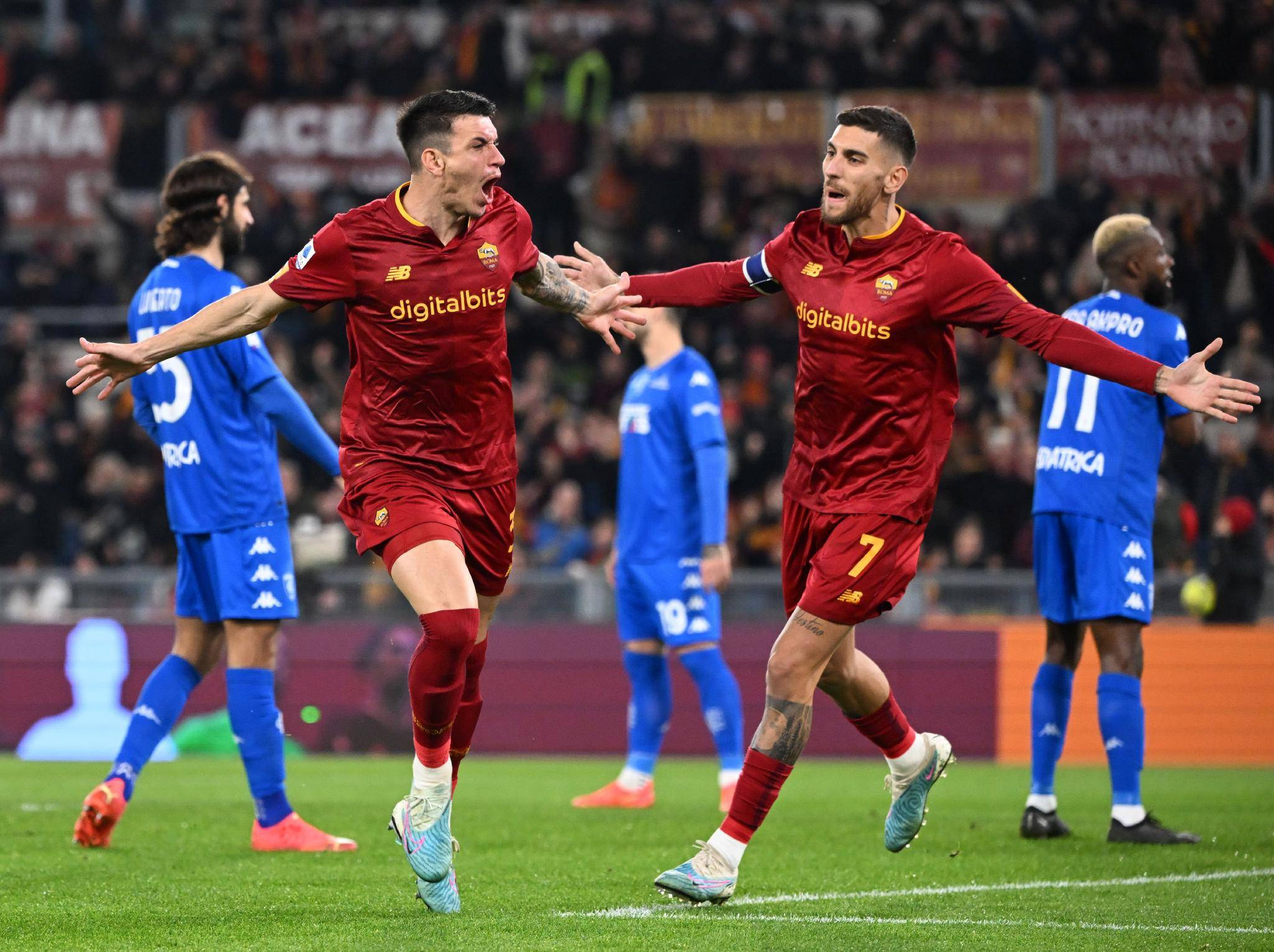 意大利队在比赛中完胜对手,豪取三分 意大利队在比赛中完胜对手,豪取三分