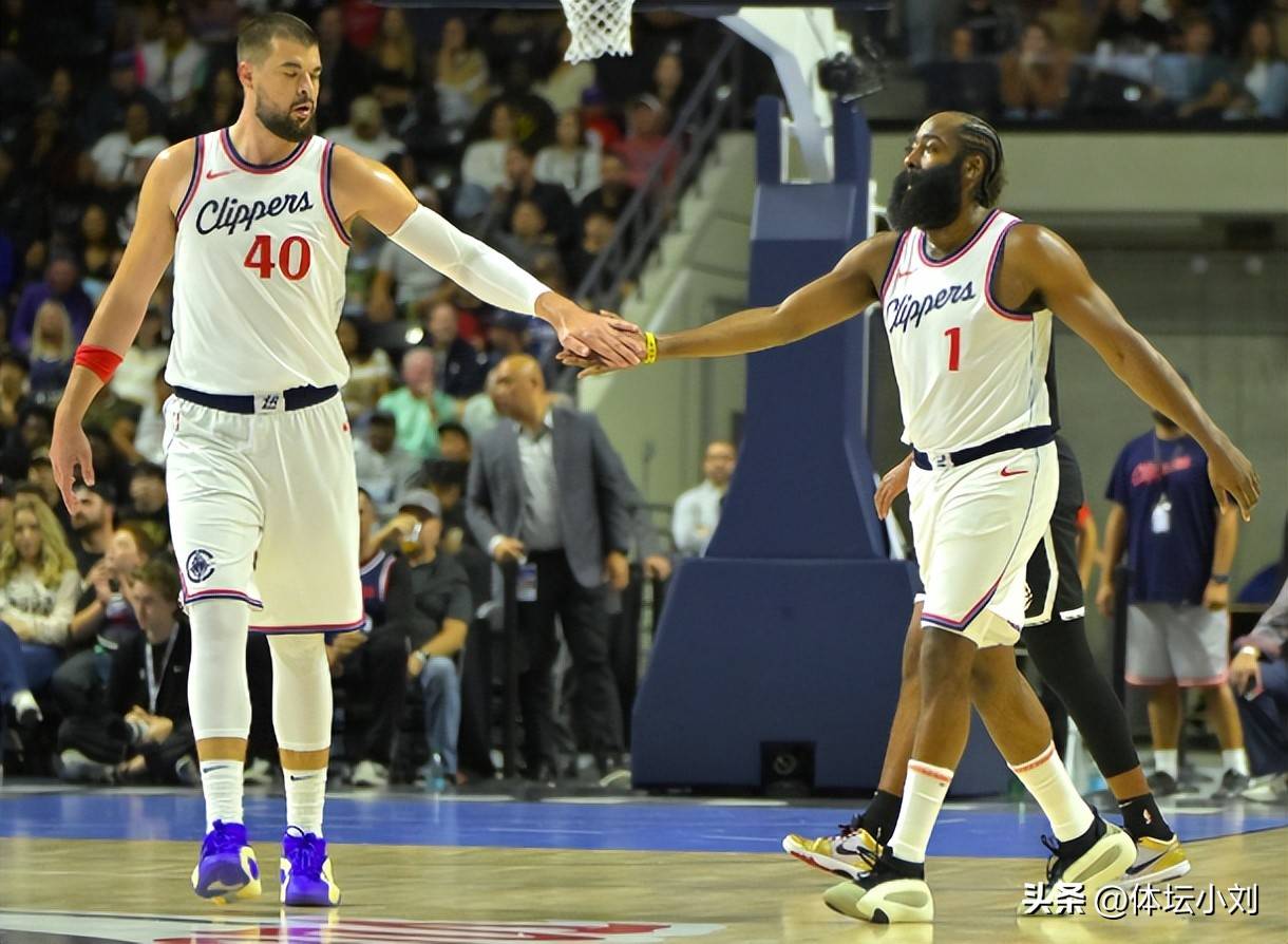 开云体育网页版登录入口-长沙队紧逼对手，全力出击争取胜利的简单介绍