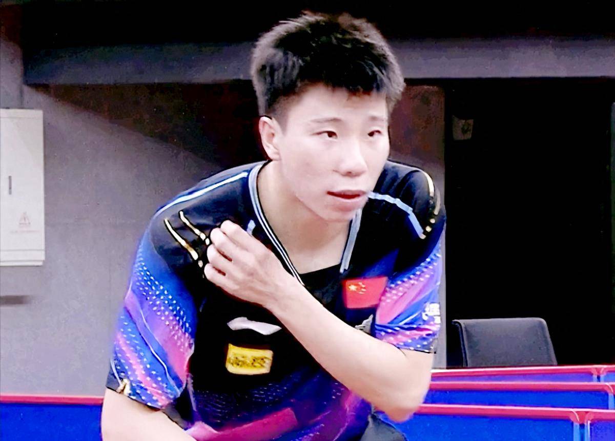 阿卡迪亚主场险胜，实现保级壮举