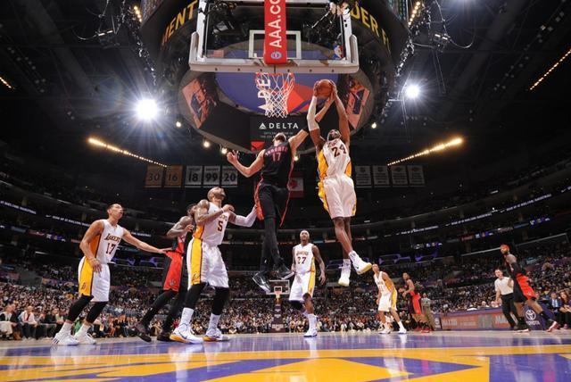 里昂在客场取得关键胜利,晋级之路不远的简单介绍 里昂在客场取得关键胜利,晋级之路不远的简单介绍