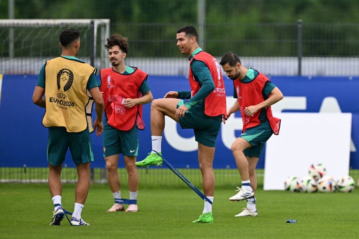 土耳其击败葡萄牙,小组晋级希望再起的简单介绍 土耳其击败葡萄牙,小组晋级希望再起的简单介绍