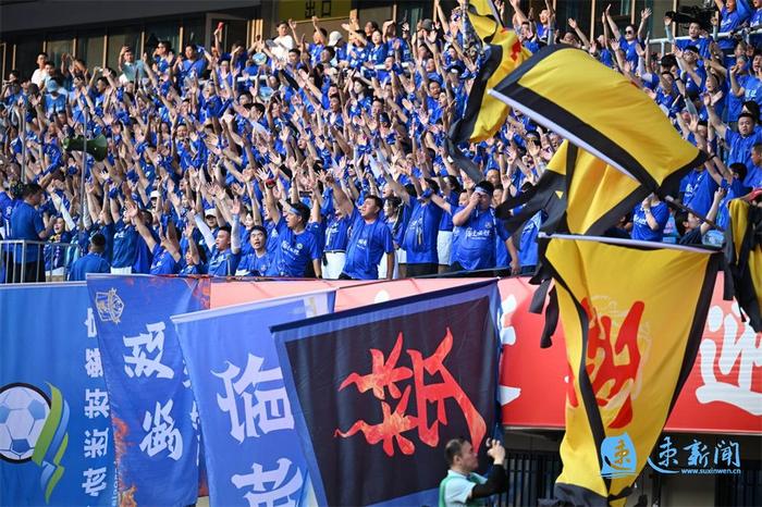 足球比赛场内外戏剧化,球迷心理戏愈发丰富的简单介绍 足球比赛场内外戏剧化,球迷心理戏愈发丰富的简单介绍