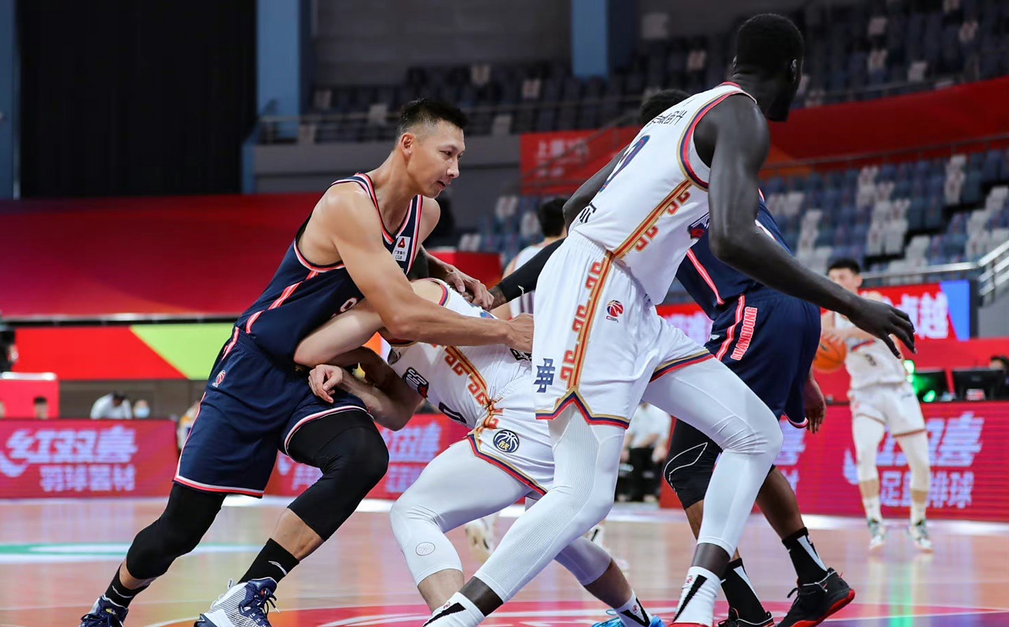 开云体育入口-包含云南男篮战胜对手，追赶积分榜前列的词条