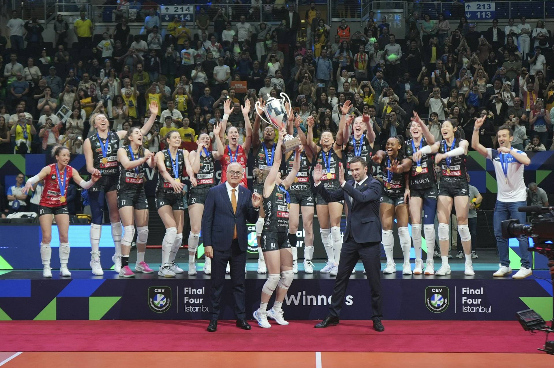 开云体育网页版-欧洲女子篮球队晋级下赛季的比赛