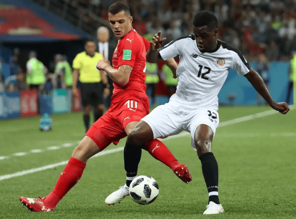 瑞士队争夺晋级资格,比赛激烈 瑞士队争夺晋级资格,比赛激烈