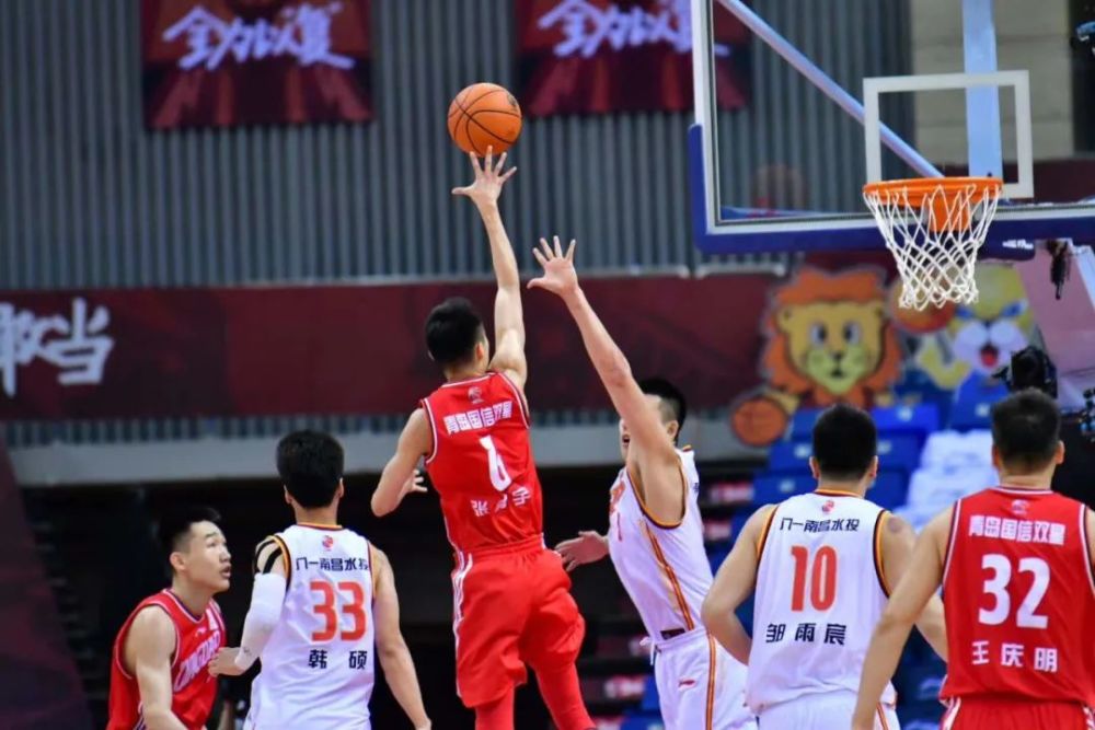 南昌八一主场力克对手赢得关键三分