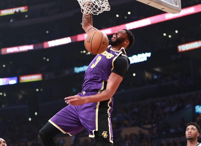 神奇天赋!球员突然发挥爆棚猛攻 神奇天赋!球员突然发挥爆棚猛攻